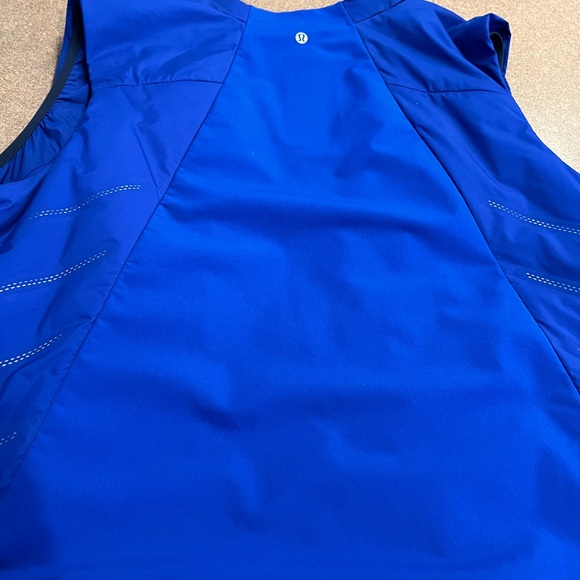 Lululemon Men’s vest - Picture 4 of 6